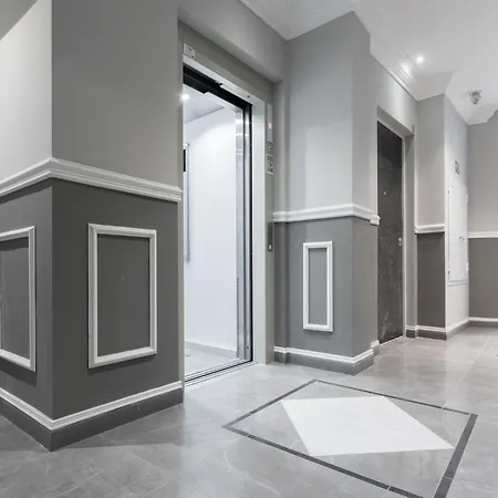 Stradivari Apartment
